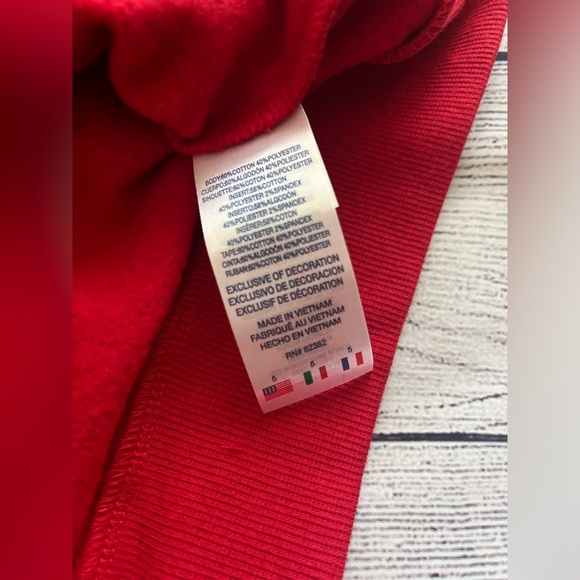 Champion Boys Signature Fleece Hoodie size 5. NEW without tags!❤️🖤 - Picture 8 of 8